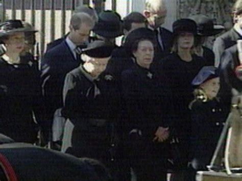 Queen Elizabeth death: Touching reason for Queen's protocol breach - NZ Herald