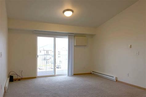 Gateway Apartments - Minot, ND 58701 | ApartmentGuide.com