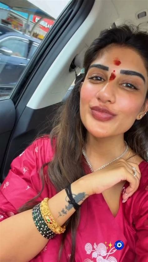 Supritha : దసరా పండగ.. గుడికి వెళ్లి.. స్పెషల్ ఫొటోలు షేర్ చేసిన ...