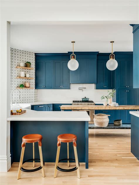 Kitchen peninsula ideas: 9 compact designs you'll love | Homes and Gardens