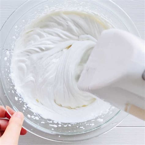Zero-Sugar Whipped Cream Recipe using Monk Fruit Sweetener - All ...