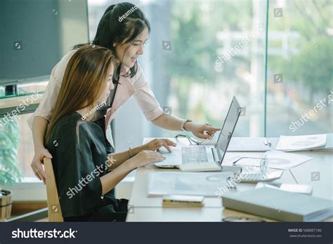 Bussiness People Meeting 的图像结果