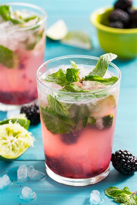 Best Blackberry Mojito Recipe - How to Make a Mojito Cocktail
