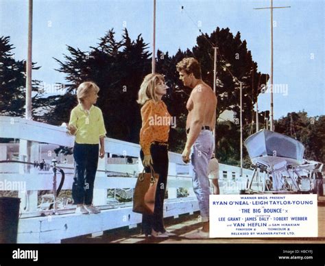 THE BIG BOUNCE, from left: Cindy Eilbacher, Lee Grant, Ryan O'Neal ...