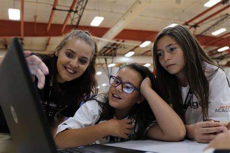 Youth GEEK Out At The Field House - Gold Crown Foundation