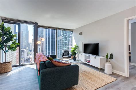 Lake and Wells - Chicago, IL 60601 | ApartmentGuide.com