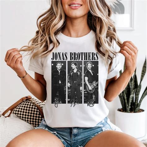 Jonas Brothers Fan Shirt, Retro Jonas Brothers Tour Shirt, Band Collage ...
