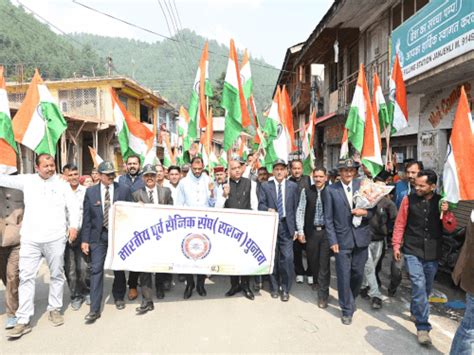 Jairam Thakur Leads Tiranga Yatra in Mandi, Highlights Army’s Valor in ...