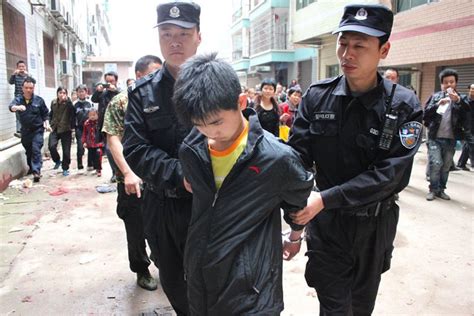 湖南12岁男孩杀死姑妈一家三人-读图时代-大众网-山东重点新闻网站