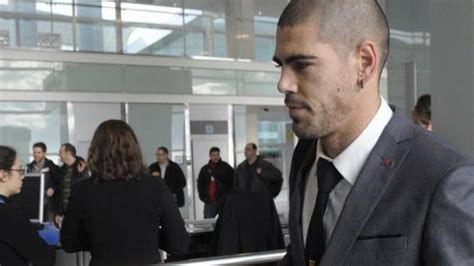 Víctor Valdés deja de ser futbolista del Barça