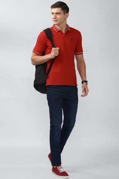 Buy Men Red Solid Polo Neck Collar T-shirt Online - 711510 | Peter England