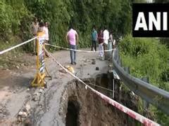 Uttarakhand: Movement of small vehicles resumes on landslide blocked ...