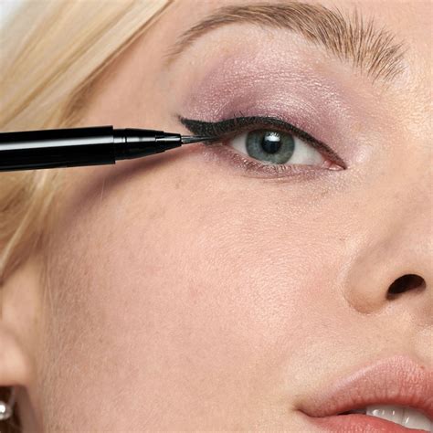 High Impact™ Easy Liquid Eyeliner | Clinique