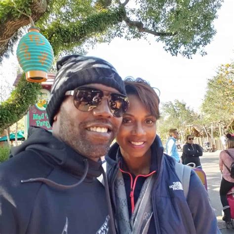 Randy Moss is Married to Wife: Lydia Moss. Kids. – wifebio.com