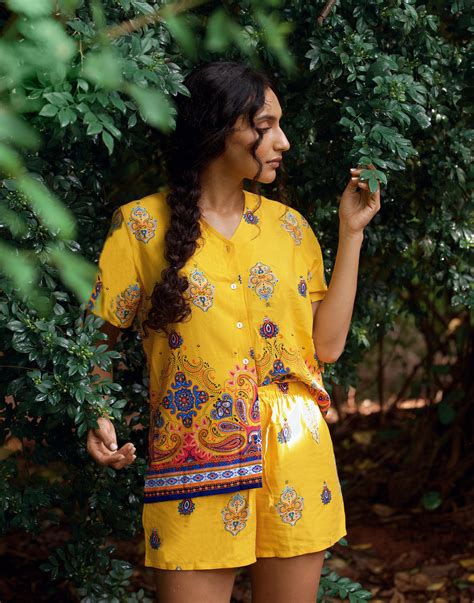 Night Suit Shorty Set for Women-Yellow Paisley Print – Bstories