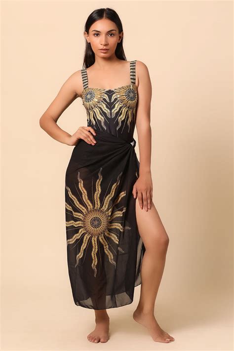 Waves by Shrijal: Caribbean Charm – WomanLikeU