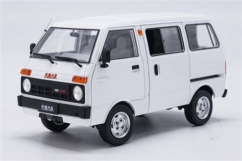 1/18 Die cast Tianjin DAFA HUALI TJ110 ( DAIHATSU ) van Taxi wagon mod ...