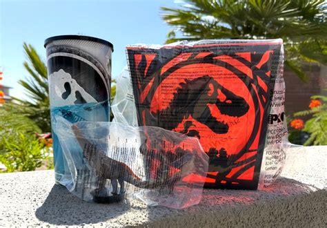 Jurassic World Rebirth Popcorn Bucket & Cup W/ Long Neck Dino Topper ...