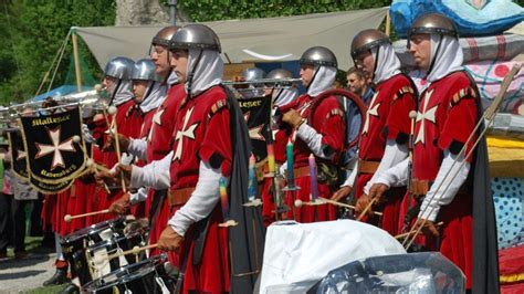 Perang Salib 的图像结果