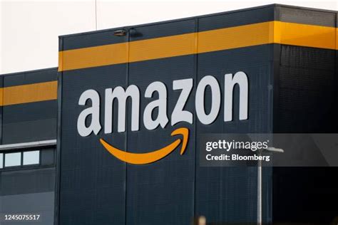 About Amazon France - About Amazon France Background Aesthetic