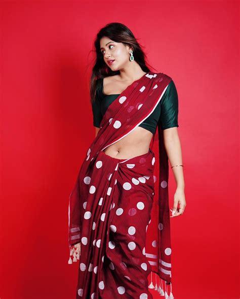 Kacha badam Girl Anjali Arora Latest Festival Saari Looks - Check ...