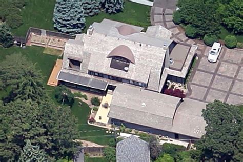 The homes of Warren Buffett - TODAY.com