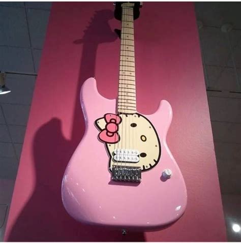 pink hello kitty guitar | Hello kitty guitar, Pink guitar, Hello kitty