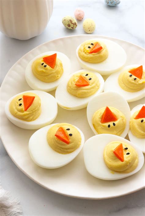 Easter Deviled Eggs - Detoxinista