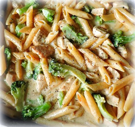 One Pan Chicken Broccoli Alfredo Pasta | The English Kitchen