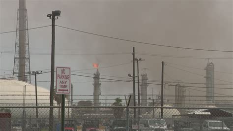 Fire at Marathon Petroleum refinery in Texas City | Shelter in place ...