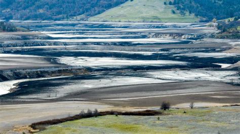 Klamath River dams drained, and watershed restoration begins - Los Angeles Times