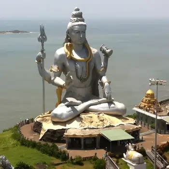 Murudeshwar: Beaches, Temples & Scenic Beauty in Karnataka