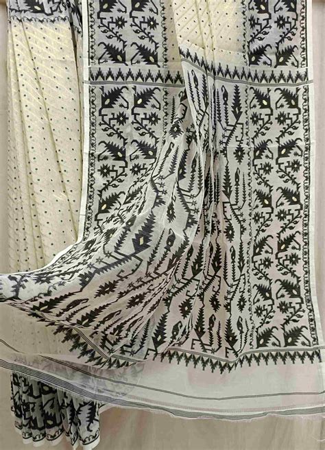 White & Black, soft handloom Jacquard weave Jamdani design, saree ...