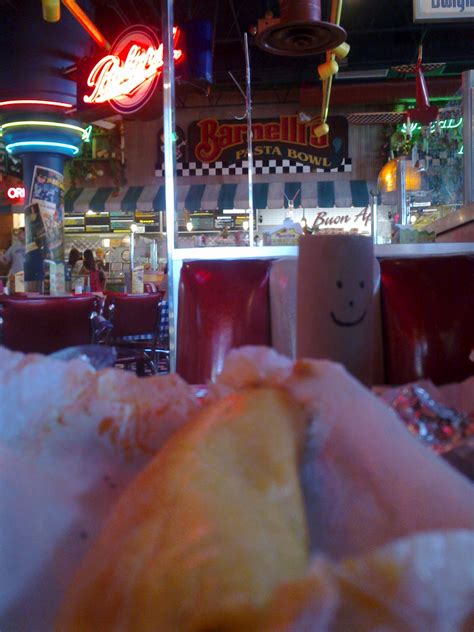 Ollie the Traveling TP Roll: Portillo's - Schaumburg