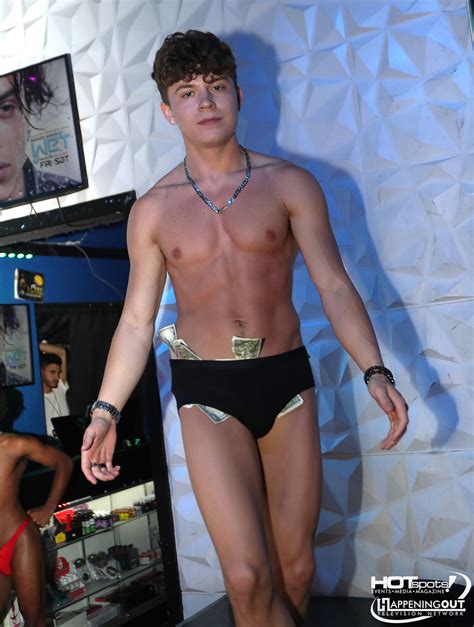 PHOTOS – Adult Film Sensation Drake Von at LeBoy | Hotspots Magazine