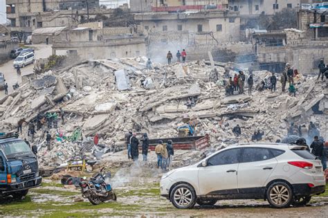 土耳其7.8级地震五问：为何死伤过万？谁在控制叙利亚受灾区域？｜端传媒 Initium Media