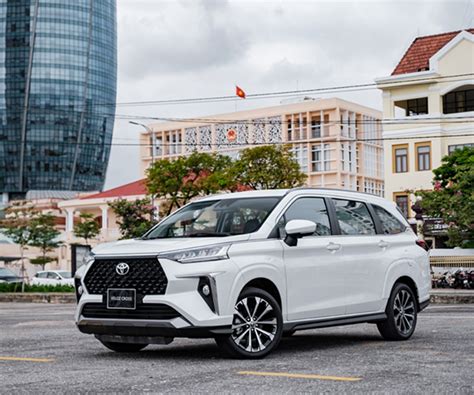 THUÊ XE DU LỊCH TẠI TP.HCM Top 7 mẫu xe Toyota 7 chỗ 2023 và bảng giá mới nhất