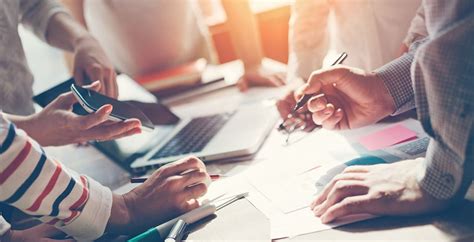 Commmunication at Work 的图像结果