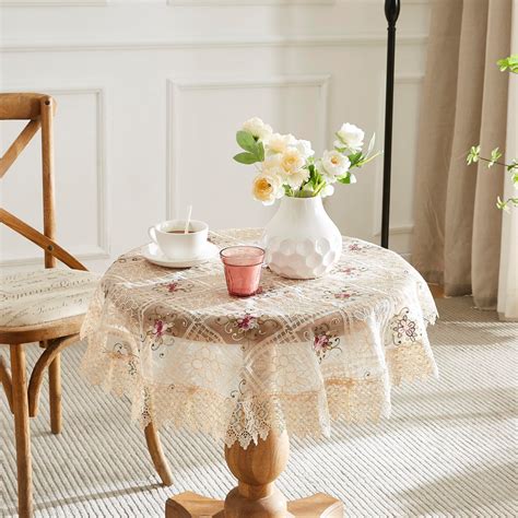 Amazon.com: WARM HOME DESIGNS 36 Inch Round Tablecloth. Use Small Gold ...