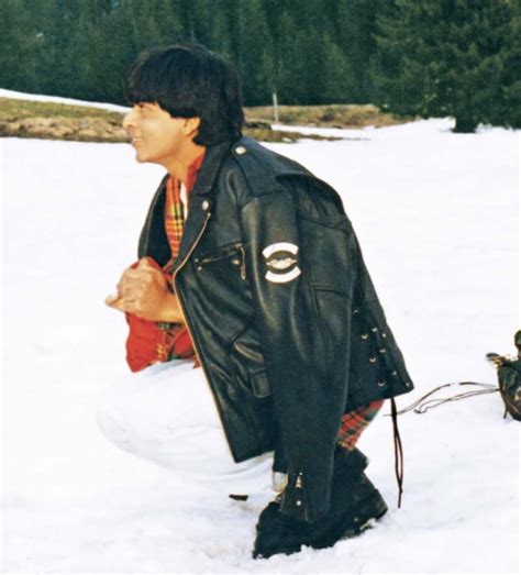 From DDLJ to Dunki, here are the 11 most iconic on-screen looks of Shah ...