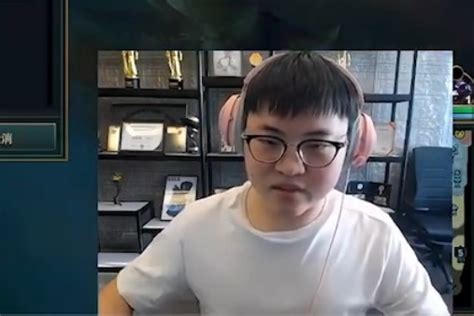 该如何介绍Uzi？一名值得尊敬的中国电子竞技项目的职业选手-直播吧zhibo8.cc