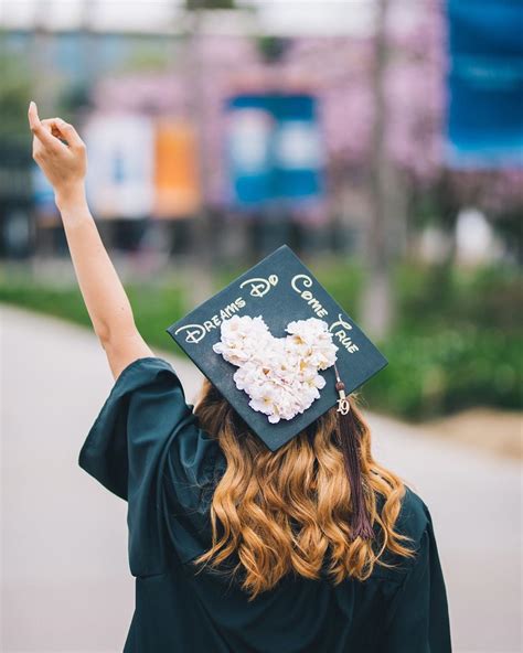 560 Graduation Cap Decoration Ideas for Recent Grads | graduation cap ...