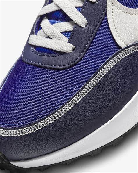 Nike Waffle Debut SE Men's Shoes. Nike IN