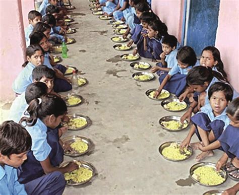 Centre hails implementation of mid-day meal scheme in Bengal