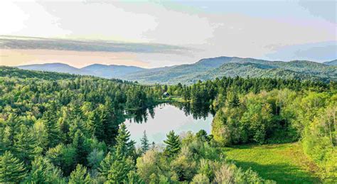 Secrets Hidden In Vermont's Green Mountains | TouristSecrets