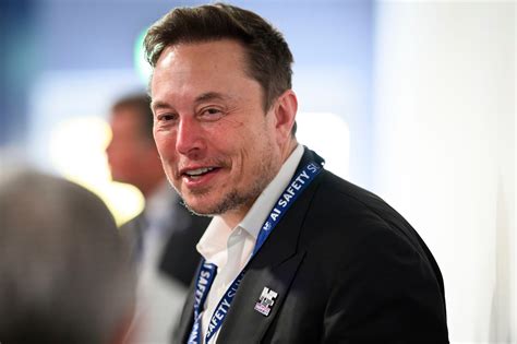 Elon Musk is reunited with his father for first time in 7 years as Errol is all smiles with ex ...