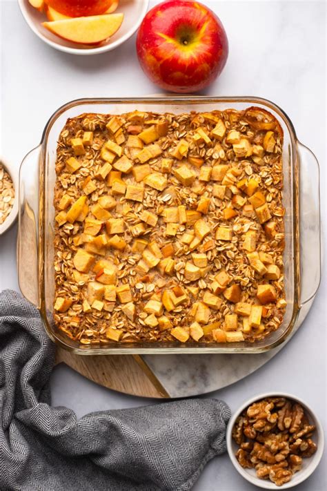 Apple Baked Oatmeal - Nora Cooks