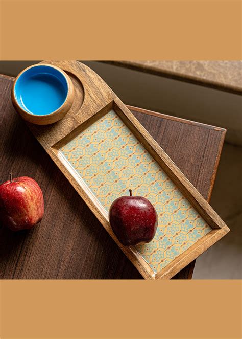 Get Blue Ikat Chip and Dip Platter at ₹ 1300 | LBB Shop