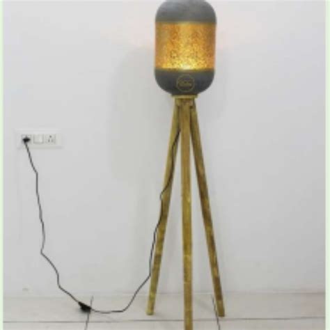 Matt Black Tall Floor Lamp – Allure Box