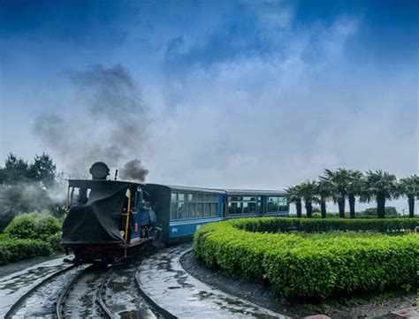 Toy Train Rides in India: 5 Trains That Will Take You Through Scenic ...